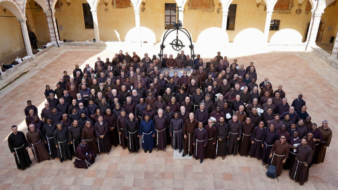 As origens da Ordem dos Frades Menores Capuchinhos e as sérias dificuldades dos primeiros anos